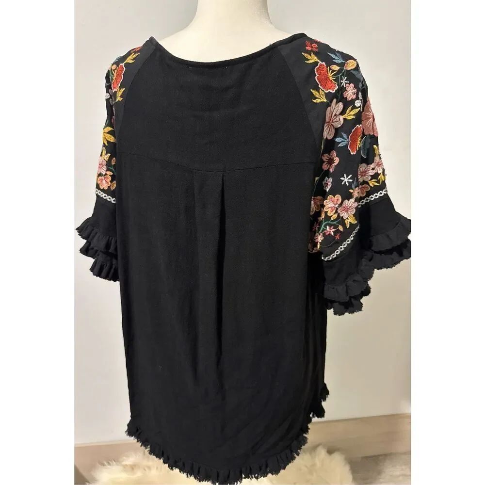 Umgee  double Ruffle sleeve Embroidered top M - Picture 6 of 10